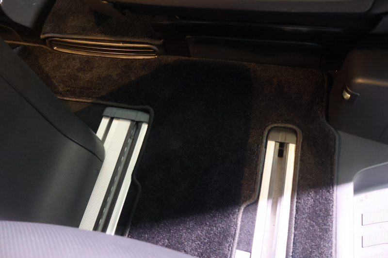 メルセデスベンツ Vクラス V220d ﾏﾙｺﾎﾟｰﾛﾎﾗｲｿﾞﾝ 　ﾚｰﾀﾞｰｾｰﾌﾃｨPKG 1ｵｰﾅｰ ﾎﾟｯﾌﾟｱｯﾌﾟﾙｰﾌ 最大5名就寝可能 回転式ｼｰﾄ 黒革 ｼｰﾄﾋｰﾀｰ ﾍﾞﾝﾁﾚｰﾀｰ MBUX 純正10.25ｲﾝﾁﾅﾋﾞ地ﾃﾞｼﾞ 360°ｶﾒﾗ 電動ﾃﾞｭｱﾙｽﾗｲﾄﾞﾄﾞｱ 電動Rｹﾞｰﾄ LEDﾍｯﾄﾞﾗｲﾄ 純正18ｲﾝﾁAW　2年保証