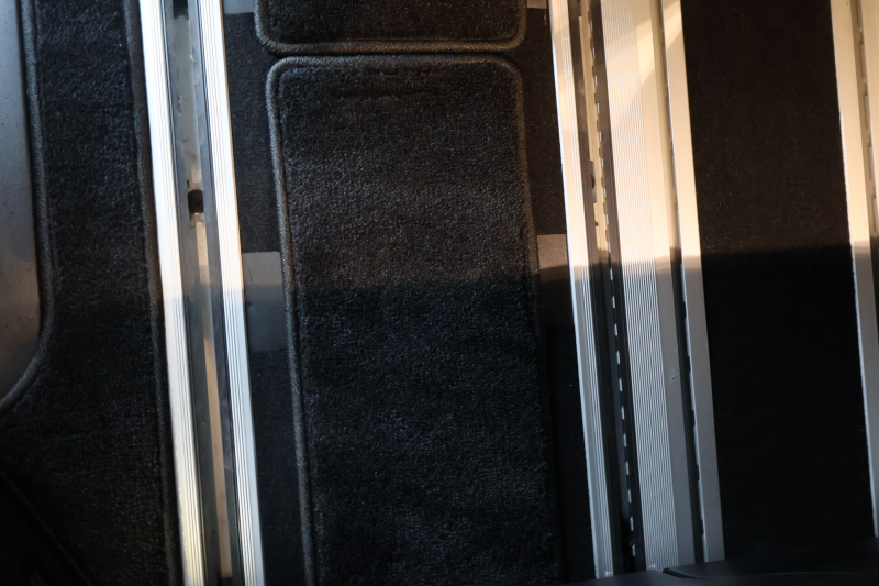 メルセデスベンツ Vクラス V220d ﾏﾙｺﾎﾟｰﾛﾎﾗｲｿﾞﾝ 　ﾚｰﾀﾞｰｾｰﾌﾃｨPKG 1ｵｰﾅｰ ﾎﾟｯﾌﾟｱｯﾌﾟﾙｰﾌ 最大5名就寝可能 回転式ｼｰﾄ 黒革 ｼｰﾄﾋｰﾀｰ ﾍﾞﾝﾁﾚｰﾀｰ MBUX 純正10.25ｲﾝﾁﾅﾋﾞ地ﾃﾞｼﾞ 360°ｶﾒﾗ 電動ﾃﾞｭｱﾙｽﾗｲﾄﾞﾄﾞｱ 電動Rｹﾞｰﾄ LEDﾍｯﾄﾞﾗｲﾄ 純正18ｲﾝﾁAW　2年保証