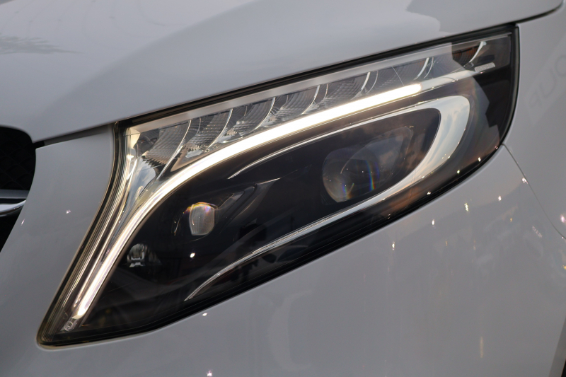 メルセデスベンツ Vクラス V220d ﾏﾙｺﾎﾟｰﾛﾎﾗｲｿﾞﾝ 　ﾚｰﾀﾞｰｾｰﾌﾃｨPKG 1ｵｰﾅｰ ﾎﾟｯﾌﾟｱｯﾌﾟﾙｰﾌ 最大5名就寝可能 回転式ｼｰﾄ 黒革 ｼｰﾄﾋｰﾀｰ ﾍﾞﾝﾁﾚｰﾀｰ MBUX 純正10.25ｲﾝﾁﾅﾋﾞ地ﾃﾞｼﾞ 360°ｶﾒﾗ 電動ﾃﾞｭｱﾙｽﾗｲﾄﾞﾄﾞｱ 電動Rｹﾞｰﾄ LEDﾍｯﾄﾞﾗｲﾄ 純正18ｲﾝﾁAW　2年保証