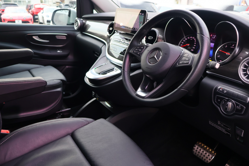 メルセデスベンツ Vクラス V220d ﾏﾙｺﾎﾟｰﾛﾎﾗｲｿﾞﾝ 　ﾚｰﾀﾞｰｾｰﾌﾃｨPKG 1ｵｰﾅｰ ﾎﾟｯﾌﾟｱｯﾌﾟﾙｰﾌ 最大5名就寝可能 回転式ｼｰﾄ 黒革 ｼｰﾄﾋｰﾀｰ ﾍﾞﾝﾁﾚｰﾀｰ MBUX 純正10.25ｲﾝﾁﾅﾋﾞ地ﾃﾞｼﾞ 360°ｶﾒﾗ 電動ﾃﾞｭｱﾙｽﾗｲﾄﾞﾄﾞｱ 電動Rｹﾞｰﾄ LEDﾍｯﾄﾞﾗｲﾄ 純正18ｲﾝﾁAW　2年保証