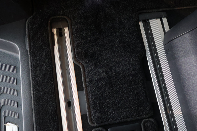 メルセデスベンツ Vクラス V220d ﾏﾙｺﾎﾟｰﾛﾎﾗｲｿﾞﾝ 　ﾚｰﾀﾞｰｾｰﾌﾃｨPKG 1ｵｰﾅｰ ﾎﾟｯﾌﾟｱｯﾌﾟﾙｰﾌ 最大5名就寝可能 回転式ｼｰﾄ 黒革 ｼｰﾄﾋｰﾀｰ ﾍﾞﾝﾁﾚｰﾀｰ MBUX 純正10.25ｲﾝﾁﾅﾋﾞ地ﾃﾞｼﾞ 360°ｶﾒﾗ 電動ﾃﾞｭｱﾙｽﾗｲﾄﾞﾄﾞｱ 電動Rｹﾞｰﾄ LEDﾍｯﾄﾞﾗｲﾄ 純正18ｲﾝﾁAW　2年保証