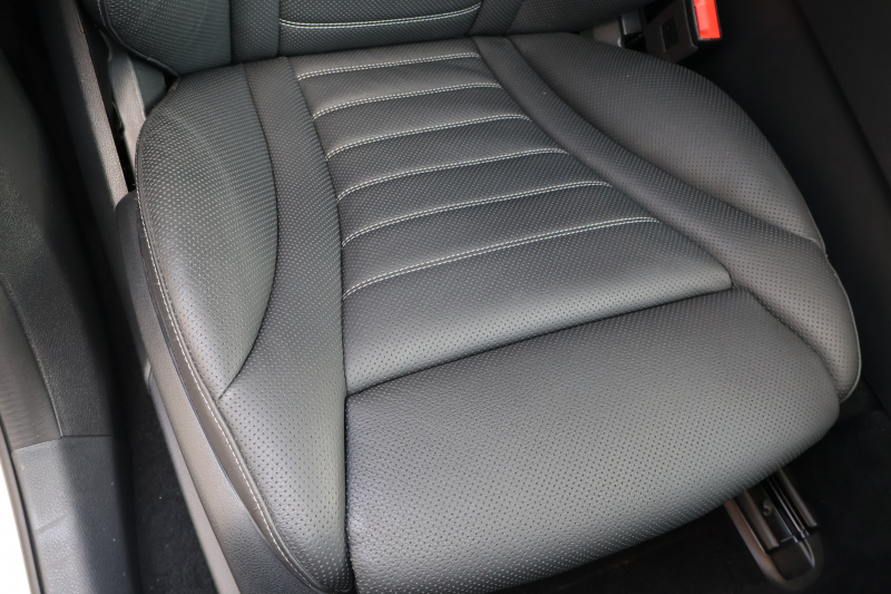 メルセデスベンツ GLCクーペ GLC220d 4MATIC ｸｰﾍﾟ AMGﾗｲﾝ　後期型 ﾚｻﾞｰｴｸｽｸﾙｰｼﾌﾞPKG ﾚｰﾀﾞｰｾｰﾌﾃｨPKG ｴｱﾊﾞﾗﾝｽPKG 1ｵｰﾅｰ ｶﾞﾗｽSR 黒革 ｼｰﾄﾋｰﾀ ﾍﾞﾝﾁﾚｰﾀ 純正10.25ｲﾝﾁﾅﾋﾞ地ﾃﾞｼﾞ ｺｯｸﾋﾟｯﾄDisp 360°ｶﾒﾗ Burmester 電動Rｹﾞｰﾄ HUD ﾘｱAAC AMG19ｲﾝﾁAW　2年保証