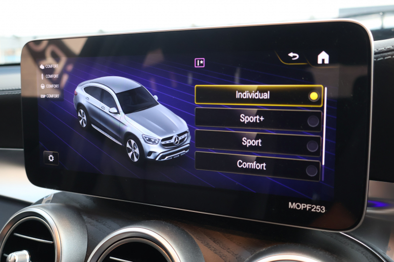 メルセデスベンツ GLCクーペ GLC220d 4MATIC ｸｰﾍﾟ AMGﾗｲﾝ　後期型 ﾚｻﾞｰｴｸｽｸﾙｰｼﾌﾞPKG ﾚｰﾀﾞｰｾｰﾌﾃｨPKG ｴｱﾊﾞﾗﾝｽPKG 1ｵｰﾅｰ ｶﾞﾗｽSR 黒革 ｼｰﾄﾋｰﾀ ﾍﾞﾝﾁﾚｰﾀ 純正10.25ｲﾝﾁﾅﾋﾞ地ﾃﾞｼﾞ ｺｯｸﾋﾟｯﾄDisp 360°ｶﾒﾗ Burmester 電動Rｹﾞｰﾄ HUD ﾘｱAAC AMG19ｲﾝﾁAW　2年保証