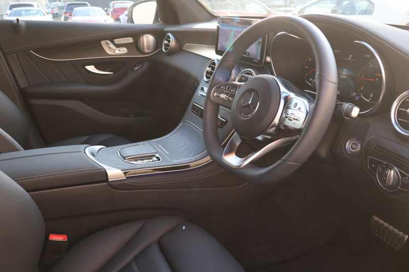 メルセデスベンツ GLCクーペ GLC220d 4MATIC ｸｰﾍﾟ AMGﾗｲﾝ　後期型 ﾚｻﾞｰｴｸｽｸﾙｰｼﾌﾞPKG ﾚｰﾀﾞｰｾｰﾌﾃｨPKG ｴｱﾊﾞﾗﾝｽPKG 1ｵｰﾅｰ ｶﾞﾗｽSR 黒革 ｼｰﾄﾋｰﾀ ﾍﾞﾝﾁﾚｰﾀ 純正10.25ｲﾝﾁﾅﾋﾞ地ﾃﾞｼﾞ ｺｯｸﾋﾟｯﾄDisp 360°ｶﾒﾗ Burmester 電動Rｹﾞｰﾄ HUD ﾘｱAAC AMG19ｲﾝﾁAW　2年保証