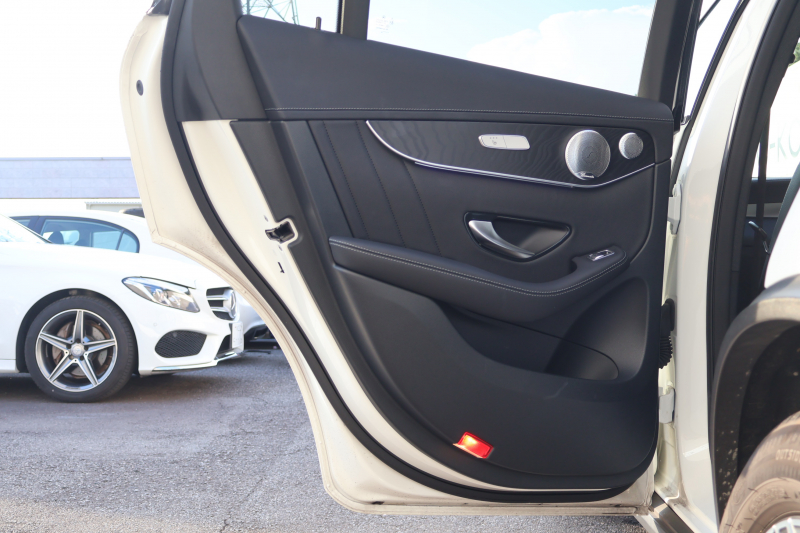 メルセデスベンツ GLCクーペ GLC220d 4MATIC ｸｰﾍﾟ AMGﾗｲﾝ　後期型 ﾚｻﾞｰｴｸｽｸﾙｰｼﾌﾞPKG ﾚｰﾀﾞｰｾｰﾌﾃｨPKG ｴｱﾊﾞﾗﾝｽPKG 1ｵｰﾅｰ ｶﾞﾗｽSR 黒革 ｼｰﾄﾋｰﾀ ﾍﾞﾝﾁﾚｰﾀ 純正10.25ｲﾝﾁﾅﾋﾞ地ﾃﾞｼﾞ ｺｯｸﾋﾟｯﾄDisp 360°ｶﾒﾗ Burmester 電動Rｹﾞｰﾄ HUD ﾘｱAAC AMG19ｲﾝﾁAW　2年保証