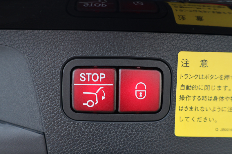 メルセデスベンツ Eクラス E250 ｽﾃｰｼｮﾝﾜｺﾞﾝ ｱﾊﾞﾝｷﾞｬﾙﾄﾞ ｽﾎﾟｰﾂ(本革仕様)　AMGｽﾀｲﾘﾝｸﾞPKG ﾚｰﾀﾞｰｾｰﾌﾃｨPKG ｴｱﾊﾞﾗﾝｽPKG ｷｰﾚｽGO 黒ﾅｯﾊﾟ革 ｼｰﾄﾋｰﾀｰ 純正ﾅﾋﾞ地ﾃﾞｼﾞ 360°ｶﾒﾗ Burmester Applecarplay 電動Rｹﾞｰﾄ HUD PTS AMG19ｲﾝﾁAW　2年保証