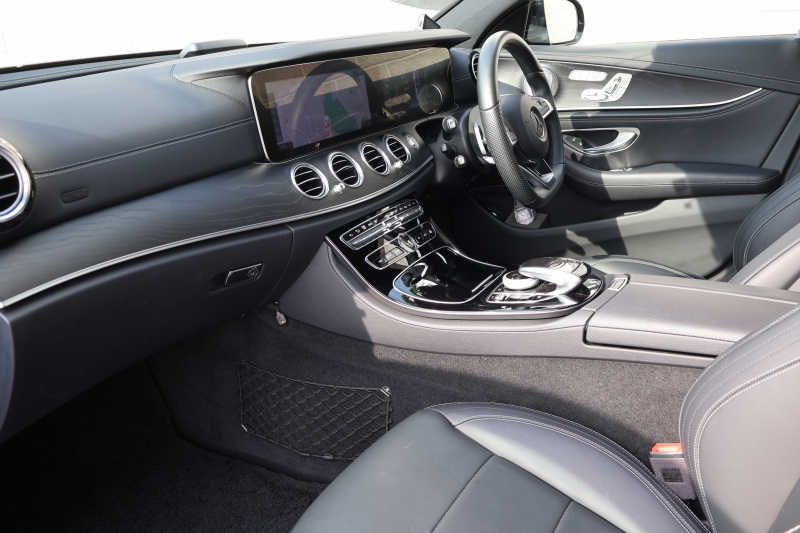 メルセデスベンツ Eクラス E250 ｽﾃｰｼｮﾝﾜｺﾞﾝ ｱﾊﾞﾝｷﾞｬﾙﾄﾞ ｽﾎﾟｰﾂ(本革仕様)　AMGｽﾀｲﾘﾝｸﾞPKG ﾚｰﾀﾞｰｾｰﾌﾃｨPKG ｴｱﾊﾞﾗﾝｽPKG ｷｰﾚｽGO 黒ﾅｯﾊﾟ革 ｼｰﾄﾋｰﾀｰ 純正ﾅﾋﾞ地ﾃﾞｼﾞ 360°ｶﾒﾗ Burmester Applecarplay 電動Rｹﾞｰﾄ HUD PTS AMG19ｲﾝﾁAW　2年保証