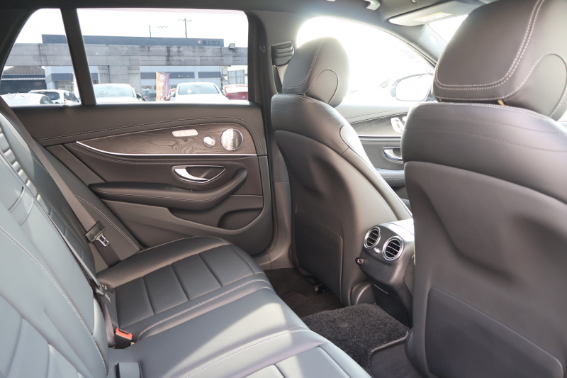 メルセデスベンツ Eクラス E250 ｽﾃｰｼｮﾝﾜｺﾞﾝ ｱﾊﾞﾝｷﾞｬﾙﾄﾞ ｽﾎﾟｰﾂ(本革仕様)　AMGｽﾀｲﾘﾝｸﾞPKG ﾚｰﾀﾞｰｾｰﾌﾃｨPKG ｴｱﾊﾞﾗﾝｽPKG ｷｰﾚｽGO 黒ﾅｯﾊﾟ革 ｼｰﾄﾋｰﾀｰ 純正ﾅﾋﾞ地ﾃﾞｼﾞ 360°ｶﾒﾗ Burmester Applecarplay 電動Rｹﾞｰﾄ HUD PTS AMG19ｲﾝﾁAW　2年保証