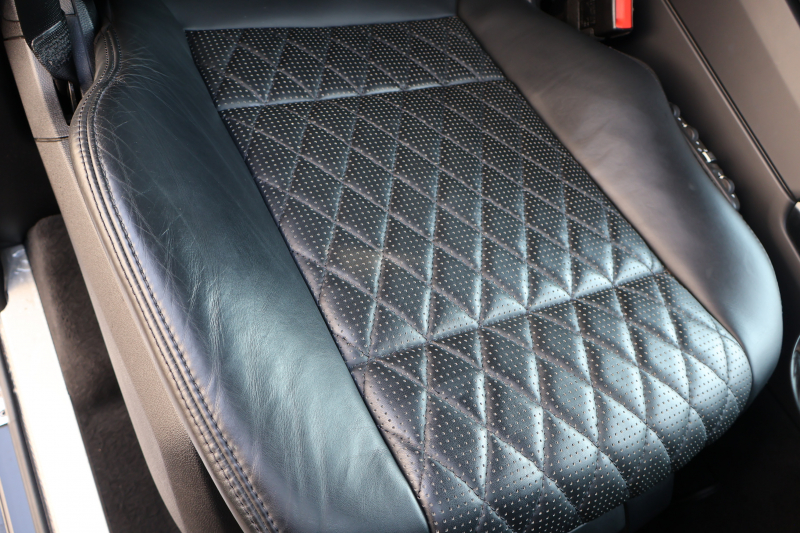 AMG Gクラス G63　右ﾊﾝﾄﾞﾙ designoｴｸｽｸﾙｰｼﾌﾞｲﾝﾃﾘｱPKG ﾃﾞｨｽﾄﾛﾆｯｸ&BSM 7AT SR designo黒革ｼｰﾄ ｼｰﾄﾋｰﾀｰ ﾍﾞﾝﾁﾚｰﾀｰ 純正8ｲﾝﾁﾜｲﾄﾞﾅﾋﾞ地ﾃﾞｼﾞ harman/kardonｻﾗｳﾝﾄﾞ Bﾓﾆﾀｰ AppleCarPlay PTS ｷｾﾉﾝﾗｲﾄ ﾜｲﾄﾞｽﾍﾟｰｻｰ AMG20ｲﾝﾁAW　2年保証