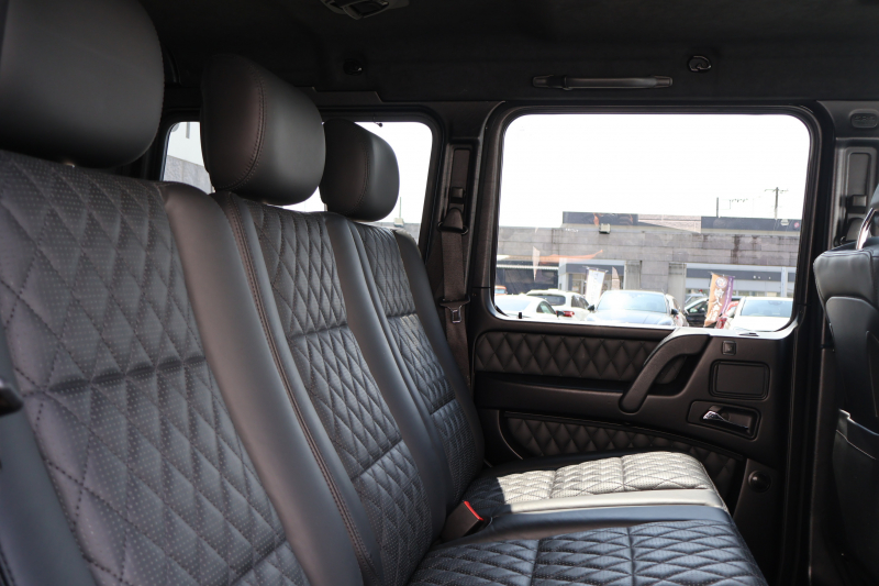 AMG Gクラス G63　右ﾊﾝﾄﾞﾙ designoｴｸｽｸﾙｰｼﾌﾞｲﾝﾃﾘｱPKG ﾃﾞｨｽﾄﾛﾆｯｸ&BSM 7AT SR designo黒革ｼｰﾄ ｼｰﾄﾋｰﾀｰ ﾍﾞﾝﾁﾚｰﾀｰ 純正8ｲﾝﾁﾜｲﾄﾞﾅﾋﾞ地ﾃﾞｼﾞ harman/kardonｻﾗｳﾝﾄﾞ Bﾓﾆﾀｰ AppleCarPlay PTS ｷｾﾉﾝﾗｲﾄ ﾜｲﾄﾞｽﾍﾟｰｻｰ AMG20ｲﾝﾁAW　2年保証