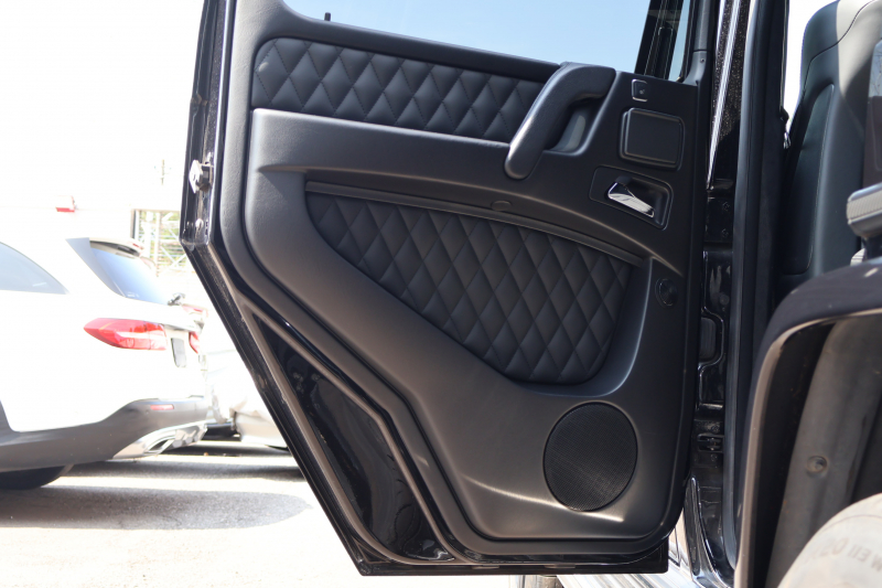 AMG Gクラス G63　右ﾊﾝﾄﾞﾙ designoｴｸｽｸﾙｰｼﾌﾞｲﾝﾃﾘｱPKG ﾃﾞｨｽﾄﾛﾆｯｸ&BSM 7AT SR designo黒革ｼｰﾄ ｼｰﾄﾋｰﾀｰ ﾍﾞﾝﾁﾚｰﾀｰ 純正8ｲﾝﾁﾜｲﾄﾞﾅﾋﾞ地ﾃﾞｼﾞ harman/kardonｻﾗｳﾝﾄﾞ Bﾓﾆﾀｰ AppleCarPlay PTS ｷｾﾉﾝﾗｲﾄ ﾜｲﾄﾞｽﾍﾟｰｻｰ AMG20ｲﾝﾁAW　2年保証