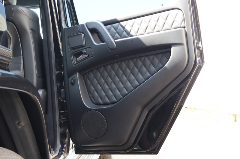 AMG Gクラス G63　右ﾊﾝﾄﾞﾙ designoｴｸｽｸﾙｰｼﾌﾞｲﾝﾃﾘｱPKG ﾃﾞｨｽﾄﾛﾆｯｸ&BSM 7AT SR designo黒革ｼｰﾄ ｼｰﾄﾋｰﾀｰ ﾍﾞﾝﾁﾚｰﾀｰ 純正8ｲﾝﾁﾜｲﾄﾞﾅﾋﾞ地ﾃﾞｼﾞ harman/kardonｻﾗｳﾝﾄﾞ Bﾓﾆﾀｰ AppleCarPlay PTS ｷｾﾉﾝﾗｲﾄ ﾜｲﾄﾞｽﾍﾟｰｻｰ AMG20ｲﾝﾁAW　2年保証