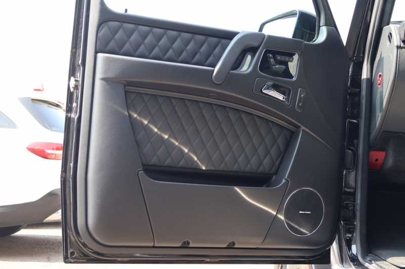 AMG Gクラス G63　右ﾊﾝﾄﾞﾙ designoｴｸｽｸﾙｰｼﾌﾞｲﾝﾃﾘｱPKG ﾃﾞｨｽﾄﾛﾆｯｸ&BSM 7AT SR designo黒革ｼｰﾄ ｼｰﾄﾋｰﾀｰ ﾍﾞﾝﾁﾚｰﾀｰ 純正8ｲﾝﾁﾜｲﾄﾞﾅﾋﾞ地ﾃﾞｼﾞ harman/kardonｻﾗｳﾝﾄﾞ Bﾓﾆﾀｰ AppleCarPlay PTS ｷｾﾉﾝﾗｲﾄ ﾜｲﾄﾞｽﾍﾟｰｻｰ AMG20ｲﾝﾁAW　2年保証