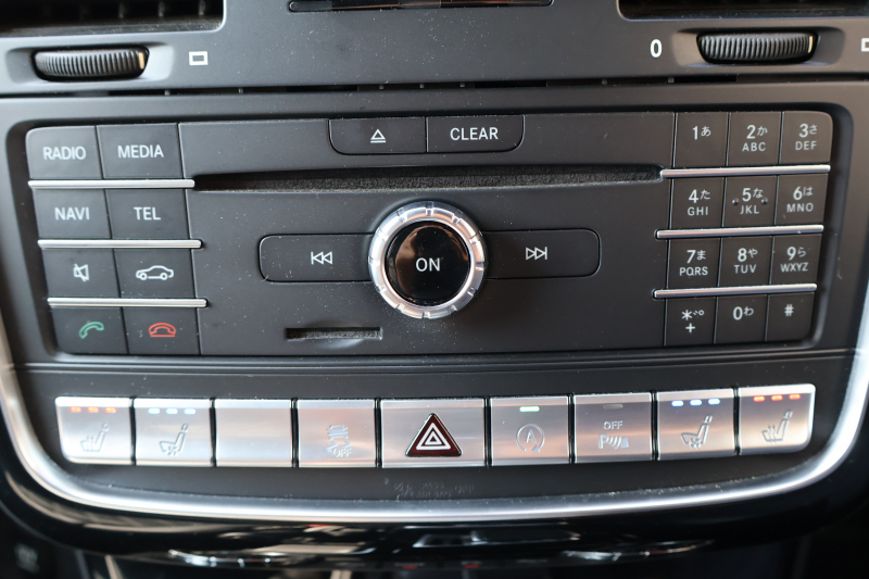 AMG Gクラス G63　右ﾊﾝﾄﾞﾙ designoｴｸｽｸﾙｰｼﾌﾞｲﾝﾃﾘｱPKG ﾃﾞｨｽﾄﾛﾆｯｸ&BSM 7AT SR designo黒革ｼｰﾄ ｼｰﾄﾋｰﾀｰ ﾍﾞﾝﾁﾚｰﾀｰ 純正8ｲﾝﾁﾜｲﾄﾞﾅﾋﾞ地ﾃﾞｼﾞ harman/kardonｻﾗｳﾝﾄﾞ Bﾓﾆﾀｰ AppleCarPlay PTS ｷｾﾉﾝﾗｲﾄ ﾜｲﾄﾞｽﾍﾟｰｻｰ AMG20ｲﾝﾁAW　2年保証