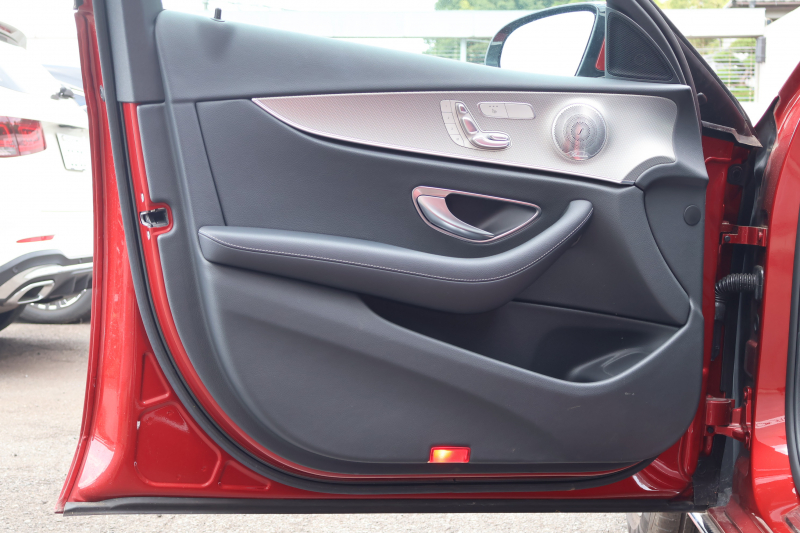 メルセデスベンツ Eクラス E200 AVG　ﾚｻﾞｰPKG ﾚｰﾀﾞｰｾｰﾌﾃｨPKG ｴｱﾊﾞﾗﾝｽPKG 黒革 全席ｼｰﾄﾋｰﾀｰ 純正12.3ｲﾝﾁﾅﾋﾞ地ﾃﾞｼﾞ 360°ｶﾒﾗ Burmesterｻﾗｳﾝﾄﾞ Applecarplay Android Auto 電動Rｹﾞｰﾄ PTS LEDﾍｯﾄﾞ ｱﾅﾛｸﾞ時計 純正17AW　2年保証