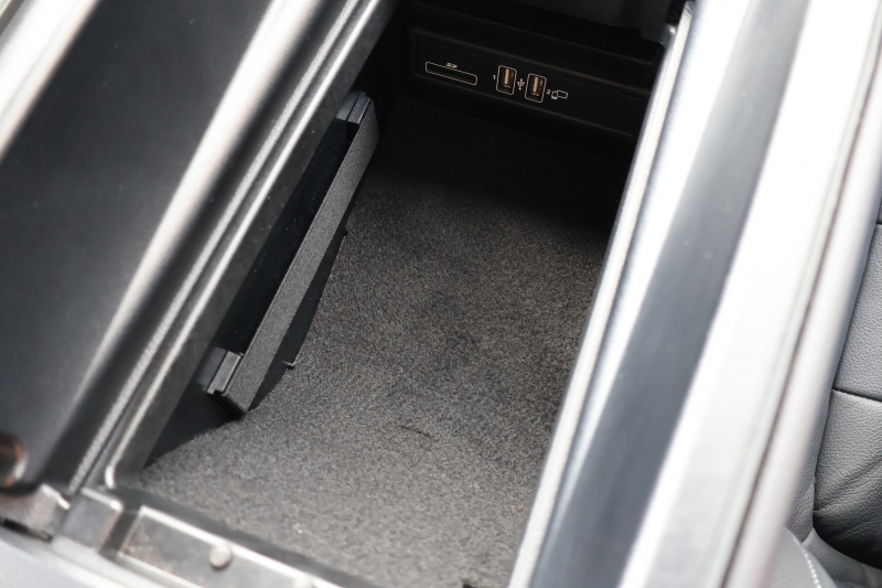 メルセデスベンツ Eクラス E200 AVG　ﾚｻﾞｰPKG ﾚｰﾀﾞｰｾｰﾌﾃｨPKG ｴｱﾊﾞﾗﾝｽPKG 黒革 全席ｼｰﾄﾋｰﾀｰ 純正12.3ｲﾝﾁﾅﾋﾞ地ﾃﾞｼﾞ 360°ｶﾒﾗ Burmesterｻﾗｳﾝﾄﾞ Applecarplay Android Auto 電動Rｹﾞｰﾄ PTS LEDﾍｯﾄﾞ ｱﾅﾛｸﾞ時計 純正17AW　2年保証