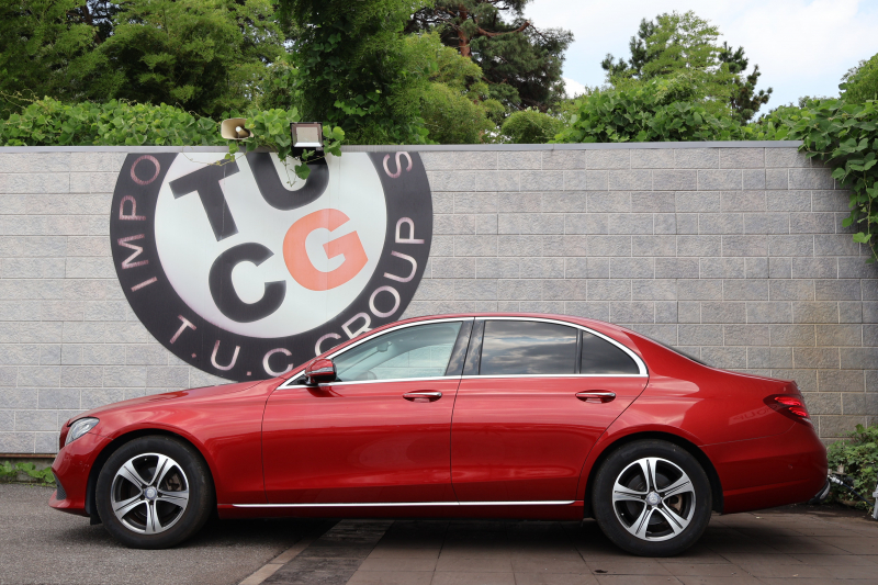 メルセデスベンツ Eクラス E200 AVG　ﾚｻﾞｰPKG ﾚｰﾀﾞｰｾｰﾌﾃｨPKG ｴｱﾊﾞﾗﾝｽPKG 黒革 全席ｼｰﾄﾋｰﾀｰ 純正12.3ｲﾝﾁﾅﾋﾞ地ﾃﾞｼﾞ 360°ｶﾒﾗ Burmesterｻﾗｳﾝﾄﾞ Applecarplay Android Auto 電動Rｹﾞｰﾄ PTS LEDﾍｯﾄﾞ ｱﾅﾛｸﾞ時計 純正17AW　2年保証