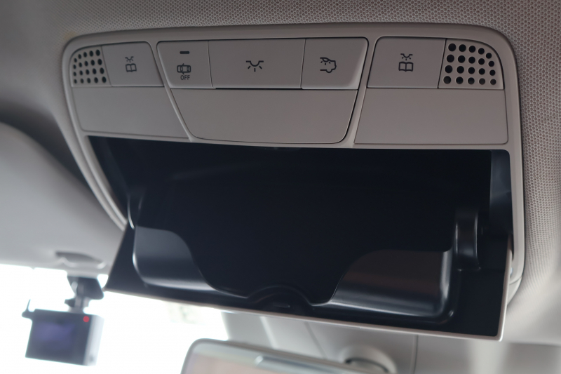 メルセデスベンツ Eクラス E200 AVG　ﾚｻﾞｰPKG ﾚｰﾀﾞｰｾｰﾌﾃｨPKG ｴｱﾊﾞﾗﾝｽPKG 黒革 全席ｼｰﾄﾋｰﾀｰ 純正12.3ｲﾝﾁﾅﾋﾞ地ﾃﾞｼﾞ 360°ｶﾒﾗ Burmesterｻﾗｳﾝﾄﾞ Applecarplay Android Auto 電動Rｹﾞｰﾄ PTS LEDﾍｯﾄﾞ ｱﾅﾛｸﾞ時計 純正17AW　2年保証