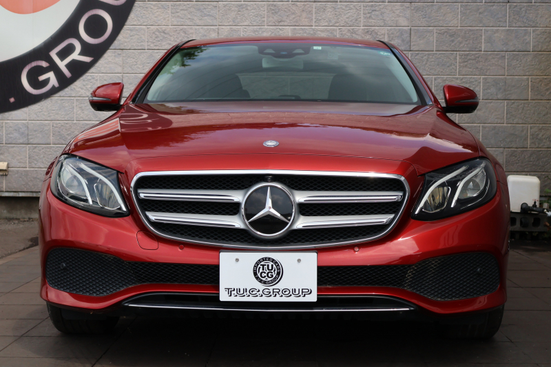 メルセデスベンツ Eクラス E200 AVG　ﾚｻﾞｰPKG ﾚｰﾀﾞｰｾｰﾌﾃｨPKG ｴｱﾊﾞﾗﾝｽPKG 黒革 全席ｼｰﾄﾋｰﾀｰ 純正12.3ｲﾝﾁﾅﾋﾞ地ﾃﾞｼﾞ 360°ｶﾒﾗ Burmesterｻﾗｳﾝﾄﾞ Applecarplay Android Auto 電動Rｹﾞｰﾄ PTS LEDﾍｯﾄﾞ ｱﾅﾛｸﾞ時計 純正17AW　2年保証