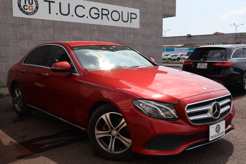 メルセデスベンツ Eクラス E200 AVG　ﾚｻﾞｰPKG ﾚｰﾀﾞｰｾｰﾌﾃｨPKG ｴｱﾊﾞﾗﾝｽPKG 黒革 全席ｼｰﾄﾋｰﾀｰ 純正12.3ｲﾝﾁﾅﾋﾞ地ﾃﾞｼﾞ 360°ｶﾒﾗ Burmesterｻﾗｳﾝﾄﾞ Applecarplay Android Auto 電動Rｹﾞｰﾄ PTS LEDﾍｯﾄﾞ ｱﾅﾛｸﾞ時計 純正17AW　2年保証