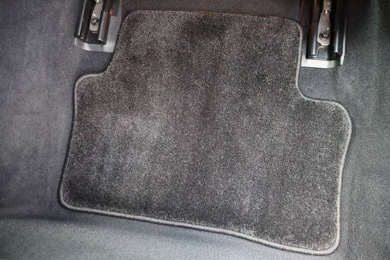 メルセデスベンツ Eクラス E200 AVG　ﾚｻﾞｰPKG ﾚｰﾀﾞｰｾｰﾌﾃｨPKG ｴｱﾊﾞﾗﾝｽPKG 黒革 全席ｼｰﾄﾋｰﾀｰ 純正12.3ｲﾝﾁﾅﾋﾞ地ﾃﾞｼﾞ 360°ｶﾒﾗ Burmesterｻﾗｳﾝﾄﾞ Applecarplay Android Auto 電動Rｹﾞｰﾄ PTS LEDﾍｯﾄﾞ ｱﾅﾛｸﾞ時計 純正17AW　2年保証