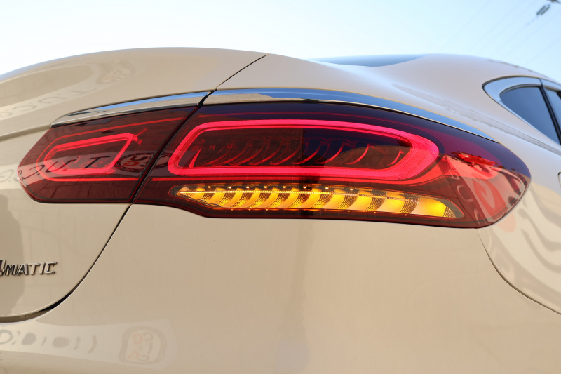 メルセデスベンツ GLCクーペ GLC300 4MATIC ｸｰﾍﾟ AMGﾗｲﾝ　後期型 ﾚｻﾞｰｴｸｽｸﾙｰｼﾌﾞPKG ﾚｰﾀﾞｰｾｰﾌﾃｨPKG ｴｱﾊﾞﾗﾝｽPKG ｶﾞﾗｽSR 黒革 ｼｰﾄﾋｰﾀ ﾍﾞﾝﾁﾚｰﾀ 純正10.25ｲﾝﾁﾅﾋﾞ地ﾃﾞｼﾞ ｺｯｸﾋﾟｯﾄDisp 360°ｶﾒﾗ Burmester 電動Rｹﾞｰﾄ HUD AMG20ｲﾝﾁAW　2年保証