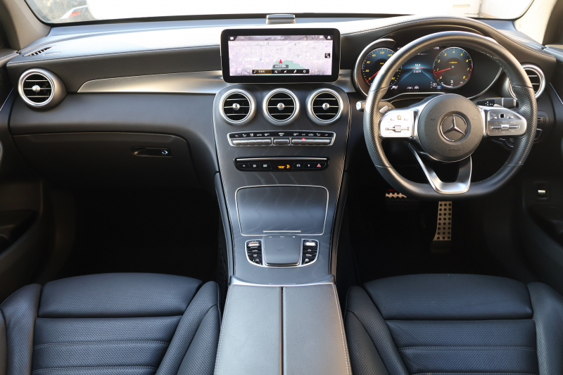 メルセデスベンツ GLCクーペ GLC300 4MATIC ｸｰﾍﾟ AMGﾗｲﾝ　後期型 ﾚｻﾞｰｴｸｽｸﾙｰｼﾌﾞPKG ﾚｰﾀﾞｰｾｰﾌﾃｨPKG ｴｱﾊﾞﾗﾝｽPKG ｶﾞﾗｽSR 黒革 ｼｰﾄﾋｰﾀ ﾍﾞﾝﾁﾚｰﾀ 純正10.25ｲﾝﾁﾅﾋﾞ地ﾃﾞｼﾞ ｺｯｸﾋﾟｯﾄDisp 360°ｶﾒﾗ Burmester 電動Rｹﾞｰﾄ HUD AMG20ｲﾝﾁAW　2年保証
