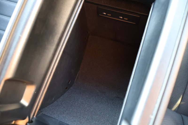 メルセデスベンツ GLCクーペ GLC300 4MATIC ｸｰﾍﾟ AMGﾗｲﾝ　後期型 ﾚｻﾞｰｴｸｽｸﾙｰｼﾌﾞPKG ﾚｰﾀﾞｰｾｰﾌﾃｨPKG ｴｱﾊﾞﾗﾝｽPKG ｶﾞﾗｽSR 黒革 ｼｰﾄﾋｰﾀ ﾍﾞﾝﾁﾚｰﾀ 純正10.25ｲﾝﾁﾅﾋﾞ地ﾃﾞｼﾞ ｺｯｸﾋﾟｯﾄDisp 360°ｶﾒﾗ Burmester 電動Rｹﾞｰﾄ HUD AMG20ｲﾝﾁAW　2年保証