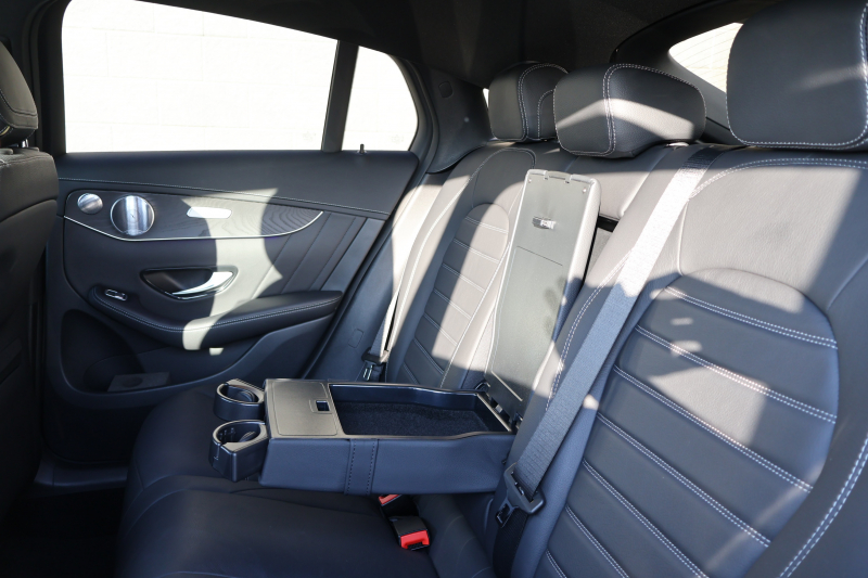 メルセデスベンツ GLCクーペ GLC300 4MATIC ｸｰﾍﾟ AMGﾗｲﾝ　後期型 ﾚｻﾞｰｴｸｽｸﾙｰｼﾌﾞPKG ﾚｰﾀﾞｰｾｰﾌﾃｨPKG ｴｱﾊﾞﾗﾝｽPKG ｶﾞﾗｽSR 黒革 ｼｰﾄﾋｰﾀ ﾍﾞﾝﾁﾚｰﾀ 純正10.25ｲﾝﾁﾅﾋﾞ地ﾃﾞｼﾞ ｺｯｸﾋﾟｯﾄDisp 360°ｶﾒﾗ Burmester 電動Rｹﾞｰﾄ HUD AMG20ｲﾝﾁAW　2年保証