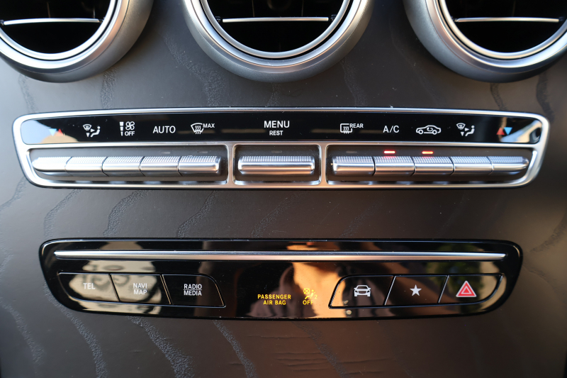 メルセデスベンツ GLCクーペ GLC300 4MATIC ｸｰﾍﾟ AMGﾗｲﾝ　後期型 ﾚｻﾞｰｴｸｽｸﾙｰｼﾌﾞPKG ﾚｰﾀﾞｰｾｰﾌﾃｨPKG ｴｱﾊﾞﾗﾝｽPKG ｶﾞﾗｽSR 黒革 ｼｰﾄﾋｰﾀ ﾍﾞﾝﾁﾚｰﾀ 純正10.25ｲﾝﾁﾅﾋﾞ地ﾃﾞｼﾞ ｺｯｸﾋﾟｯﾄDisp 360°ｶﾒﾗ Burmester 電動Rｹﾞｰﾄ HUD AMG20ｲﾝﾁAW　2年保証