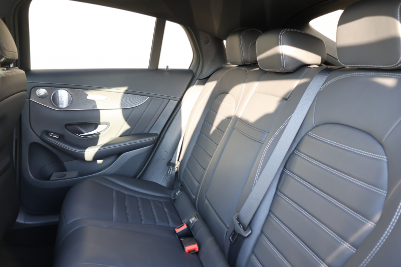 メルセデスベンツ GLCクーペ GLC300 4MATIC ｸｰﾍﾟ AMGﾗｲﾝ　後期型 ﾚｻﾞｰｴｸｽｸﾙｰｼﾌﾞPKG ﾚｰﾀﾞｰｾｰﾌﾃｨPKG ｴｱﾊﾞﾗﾝｽPKG ｶﾞﾗｽSR 黒革 ｼｰﾄﾋｰﾀ ﾍﾞﾝﾁﾚｰﾀ 純正10.25ｲﾝﾁﾅﾋﾞ地ﾃﾞｼﾞ ｺｯｸﾋﾟｯﾄDisp 360°ｶﾒﾗ Burmester 電動Rｹﾞｰﾄ HUD AMG20ｲﾝﾁAW　2年保証