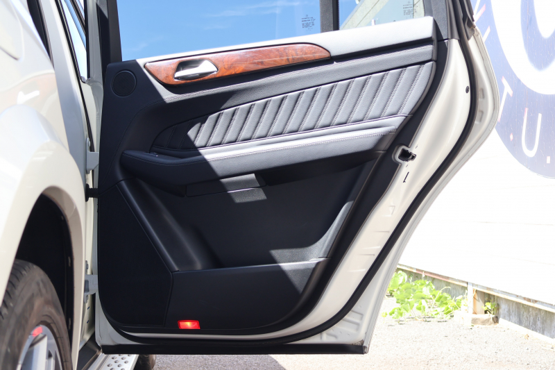 メルセデスベンツ GLS GLS350d 4MATIC ｽﾎﾟｰﾂ　ﾚｰﾀﾞｰｾｰﾌﾃｨPKG AMGｽﾀｲﾘﾝｸﾞPKG 1ｵｰﾅｰ ﾊﾟﾉﾗﾐｯｸSR 黒革ｼｰﾄ 全席ｼｰﾄﾋｰﾀｰ 純正8ｲﾝﾁﾅﾋﾞ地ﾃﾞｼﾞ ﾘｱﾓﾆﾀｰ 360度ｶﾒﾗ harman/kardonｻﾗｳﾝﾄﾞ AppleCarPlay 電動Rｹﾞｰﾄ LEDﾍｯﾄﾞﾗｲﾄ AMG21ｲﾝﾁAW　2年保証