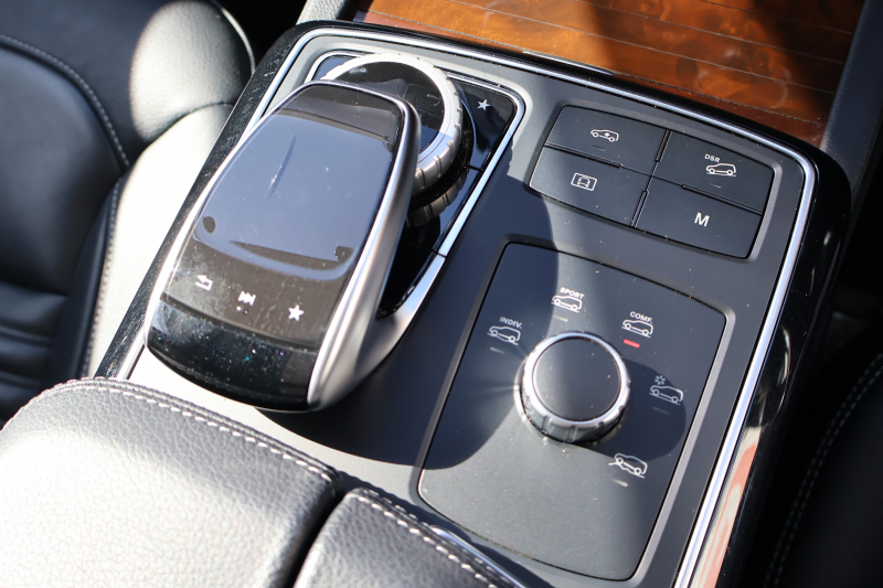 メルセデスベンツ GLS GLS350d 4MATIC ｽﾎﾟｰﾂ　ﾚｰﾀﾞｰｾｰﾌﾃｨPKG AMGｽﾀｲﾘﾝｸﾞPKG 1ｵｰﾅｰ ﾊﾟﾉﾗﾐｯｸSR 黒革ｼｰﾄ 全席ｼｰﾄﾋｰﾀｰ 純正8ｲﾝﾁﾅﾋﾞ地ﾃﾞｼﾞ ﾘｱﾓﾆﾀｰ 360度ｶﾒﾗ harman/kardonｻﾗｳﾝﾄﾞ AppleCarPlay 電動Rｹﾞｰﾄ LEDﾍｯﾄﾞﾗｲﾄ AMG21ｲﾝﾁAW　2年保証