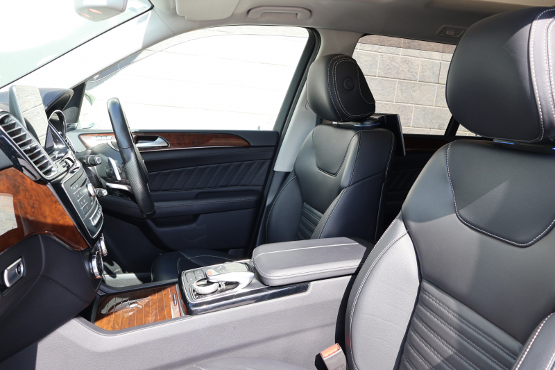 メルセデスベンツ GLS GLS350d 4MATIC ｽﾎﾟｰﾂ　ﾚｰﾀﾞｰｾｰﾌﾃｨPKG AMGｽﾀｲﾘﾝｸﾞPKG 1ｵｰﾅｰ ﾊﾟﾉﾗﾐｯｸSR 黒革ｼｰﾄ 全席ｼｰﾄﾋｰﾀｰ 純正8ｲﾝﾁﾅﾋﾞ地ﾃﾞｼﾞ ﾘｱﾓﾆﾀｰ 360度ｶﾒﾗ harman/kardonｻﾗｳﾝﾄﾞ AppleCarPlay 電動Rｹﾞｰﾄ LEDﾍｯﾄﾞﾗｲﾄ AMG21ｲﾝﾁAW　2年保証
