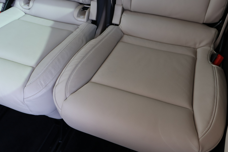 メルセデスベンツ Vクラス V220d ｱﾊﾞﾝｷﾞｬﾙﾄﾞ ｴｸｽﾄﾗﾛﾝｸﾞ(受注生産ﾓﾃﾞﾙ)　後期型 AMGﾗｲﾝ ﾚｰﾀﾞｰｾｰﾌﾃｨPKG ｴｸｽｸﾙｰｼﾌﾞｼｰﾄPKG 1ｵｰﾅｰ ﾍﾞｰｼﾞｭ革ｼｰﾄ 2列目ｴｸｽｸﾙｰｼﾌﾞｼｰﾄ ｼｰﾄﾋｰﾀ&ﾍﾞﾝﾁﾚｰﾀ MBUX 純正10.25ｲﾝﾁﾅﾋﾞ地ﾃﾞｼﾞ Burmester AMG19ｲﾝﾁAW　2年保証