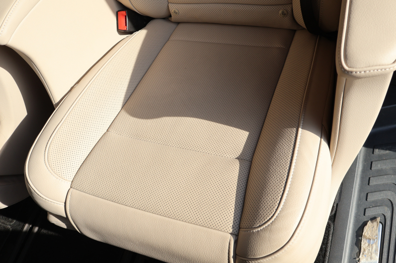 メルセデスベンツ Vクラス V220d ｱﾊﾞﾝｷﾞｬﾙﾄﾞ ｴｸｽﾄﾗﾛﾝｸﾞ(受注生産ﾓﾃﾞﾙ)　後期型 AMGﾗｲﾝ ﾚｰﾀﾞｰｾｰﾌﾃｨPKG ｴｸｽｸﾙｰｼﾌﾞｼｰﾄPKG 1ｵｰﾅｰ ﾍﾞｰｼﾞｭ革ｼｰﾄ 2列目ｴｸｽｸﾙｰｼﾌﾞｼｰﾄ ｼｰﾄﾋｰﾀ&ﾍﾞﾝﾁﾚｰﾀ MBUX 純正10.25ｲﾝﾁﾅﾋﾞ地ﾃﾞｼﾞ Burmester AMG19ｲﾝﾁAW　2年保証