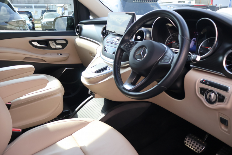 メルセデスベンツ Vクラス V220d ｱﾊﾞﾝｷﾞｬﾙﾄﾞ ｴｸｽﾄﾗﾛﾝｸﾞ(受注生産ﾓﾃﾞﾙ)　後期型 AMGﾗｲﾝ ﾚｰﾀﾞｰｾｰﾌﾃｨPKG ｴｸｽｸﾙｰｼﾌﾞｼｰﾄPKG 1ｵｰﾅｰ ﾍﾞｰｼﾞｭ革ｼｰﾄ 2列目ｴｸｽｸﾙｰｼﾌﾞｼｰﾄ ｼｰﾄﾋｰﾀ&ﾍﾞﾝﾁﾚｰﾀ MBUX 純正10.25ｲﾝﾁﾅﾋﾞ地ﾃﾞｼﾞ Burmester AMG19ｲﾝﾁAW　2年保証