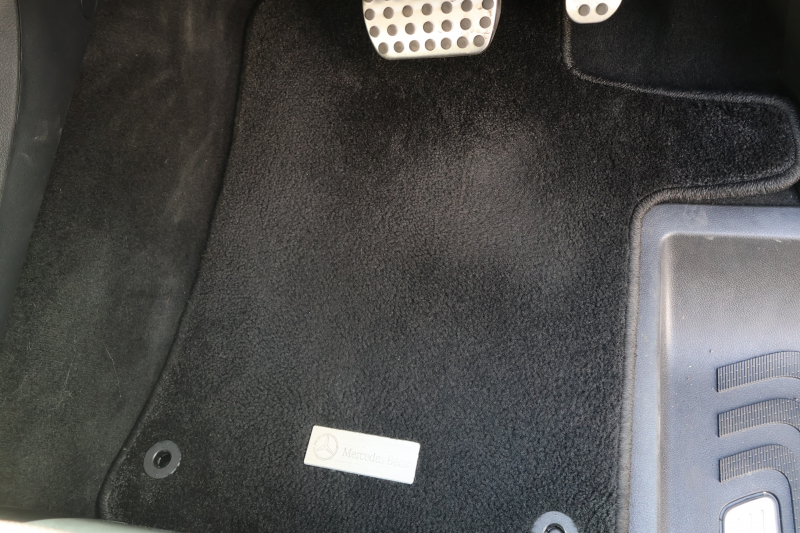 メルセデスベンツ Vクラス V220d ｱﾊﾞﾝｷﾞｬﾙﾄﾞ ｴｸｽﾄﾗﾛﾝｸﾞ(受注生産ﾓﾃﾞﾙ)　後期型 AMGﾗｲﾝ ﾚｰﾀﾞｰｾｰﾌﾃｨPKG ｴｸｽｸﾙｰｼﾌﾞｼｰﾄPKG 1ｵｰﾅｰ ﾍﾞｰｼﾞｭ革ｼｰﾄ 2列目ｴｸｽｸﾙｰｼﾌﾞｼｰﾄ ｼｰﾄﾋｰﾀ&ﾍﾞﾝﾁﾚｰﾀ MBUX 純正10.25ｲﾝﾁﾅﾋﾞ地ﾃﾞｼﾞ Burmester AMG19ｲﾝﾁAW　2年保証