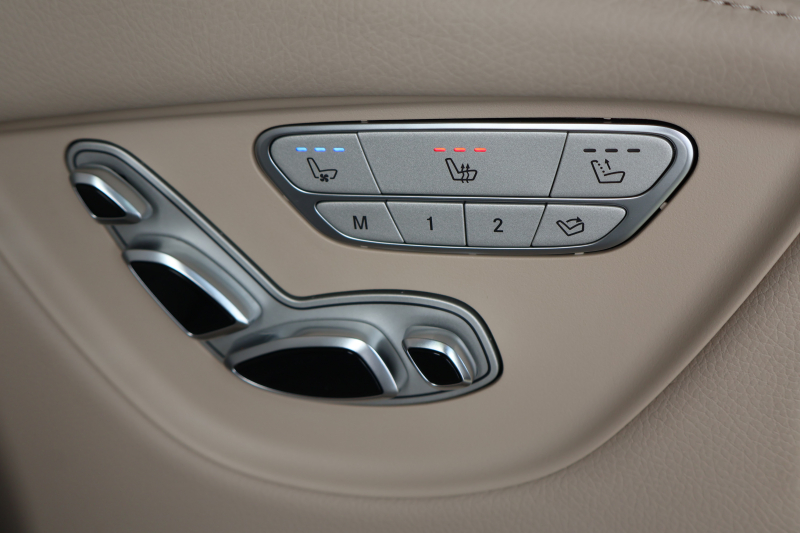 メルセデスベンツ Vクラス V220d ｱﾊﾞﾝｷﾞｬﾙﾄﾞ ｴｸｽﾄﾗﾛﾝｸﾞ(受注生産ﾓﾃﾞﾙ)　後期型 AMGﾗｲﾝ ﾚｰﾀﾞｰｾｰﾌﾃｨPKG ｴｸｽｸﾙｰｼﾌﾞｼｰﾄPKG 1ｵｰﾅｰ ﾍﾞｰｼﾞｭ革ｼｰﾄ 2列目ｴｸｽｸﾙｰｼﾌﾞｼｰﾄ ｼｰﾄﾋｰﾀ&ﾍﾞﾝﾁﾚｰﾀ MBUX 純正10.25ｲﾝﾁﾅﾋﾞ地ﾃﾞｼﾞ Burmester AMG19ｲﾝﾁAW　2年保証