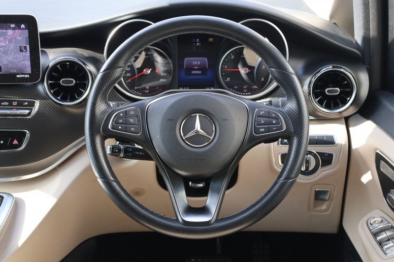 メルセデスベンツ Vクラス V220d ｱﾊﾞﾝｷﾞｬﾙﾄﾞ ｴｸｽﾄﾗﾛﾝｸﾞ(受注生産ﾓﾃﾞﾙ)　後期型 AMGﾗｲﾝ ﾚｰﾀﾞｰｾｰﾌﾃｨPKG ｴｸｽｸﾙｰｼﾌﾞｼｰﾄPKG 1ｵｰﾅｰ ﾍﾞｰｼﾞｭ革ｼｰﾄ 2列目ｴｸｽｸﾙｰｼﾌﾞｼｰﾄ ｼｰﾄﾋｰﾀ&ﾍﾞﾝﾁﾚｰﾀ MBUX 純正10.25ｲﾝﾁﾅﾋﾞ地ﾃﾞｼﾞ Burmester AMG19ｲﾝﾁAW　2年保証