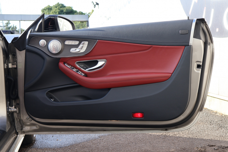 AMG Cクラス C43 4MATIC ｶﾌﾞﾘｵﾚ　後期型 ﾀﾞｰｸﾚｯﾄﾞ幌 AMGｽﾀｲﾘﾝｸﾞPKG ﾚｰﾀﾞｰｾｰﾌﾃｨPKG ｴｱﾊﾞﾗﾝｽPKG ｸﾗﾝﾍﾞﾘｰ赤革 ｼｰﾄﾋｰﾀ 純正10.25ｲﾝﾁﾅﾋﾞ地ﾃﾞｼﾞ ｺｯｸﾋﾟｯﾄDisp AppleCarPlay Burmesterｻﾗｳﾝﾄﾞ Bﾓﾆﾀｰ ﾏﾙﾁﾋﾞｰﾑLED 純正ﾄﾞﾗﾚｺ AMG19ｲﾝﾁAW　2年保証