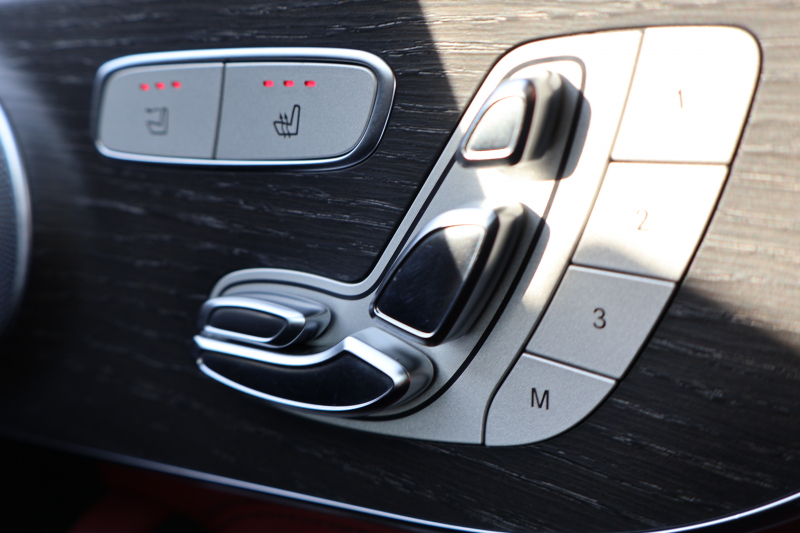 AMG Cクラス C43 4MATIC ｶﾌﾞﾘｵﾚ　後期型 ﾀﾞｰｸﾚｯﾄﾞ幌 AMGｽﾀｲﾘﾝｸﾞPKG ﾚｰﾀﾞｰｾｰﾌﾃｨPKG ｴｱﾊﾞﾗﾝｽPKG ｸﾗﾝﾍﾞﾘｰ赤革 ｼｰﾄﾋｰﾀ 純正10.25ｲﾝﾁﾅﾋﾞ地ﾃﾞｼﾞ ｺｯｸﾋﾟｯﾄDisp AppleCarPlay Burmesterｻﾗｳﾝﾄﾞ Bﾓﾆﾀｰ ﾏﾙﾁﾋﾞｰﾑLED 純正ﾄﾞﾗﾚｺ AMG19ｲﾝﾁAW　2年保証