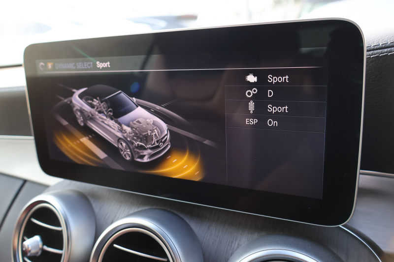 AMG Cクラス C43 4MATIC ｶﾌﾞﾘｵﾚ　後期型 ﾀﾞｰｸﾚｯﾄﾞ幌 AMGｽﾀｲﾘﾝｸﾞPKG ﾚｰﾀﾞｰｾｰﾌﾃｨPKG ｴｱﾊﾞﾗﾝｽPKG ｸﾗﾝﾍﾞﾘｰ赤革 ｼｰﾄﾋｰﾀ 純正10.25ｲﾝﾁﾅﾋﾞ地ﾃﾞｼﾞ ｺｯｸﾋﾟｯﾄDisp AppleCarPlay Burmesterｻﾗｳﾝﾄﾞ Bﾓﾆﾀｰ ﾏﾙﾁﾋﾞｰﾑLED 純正ﾄﾞﾗﾚｺ AMG19ｲﾝﾁAW　2年保証