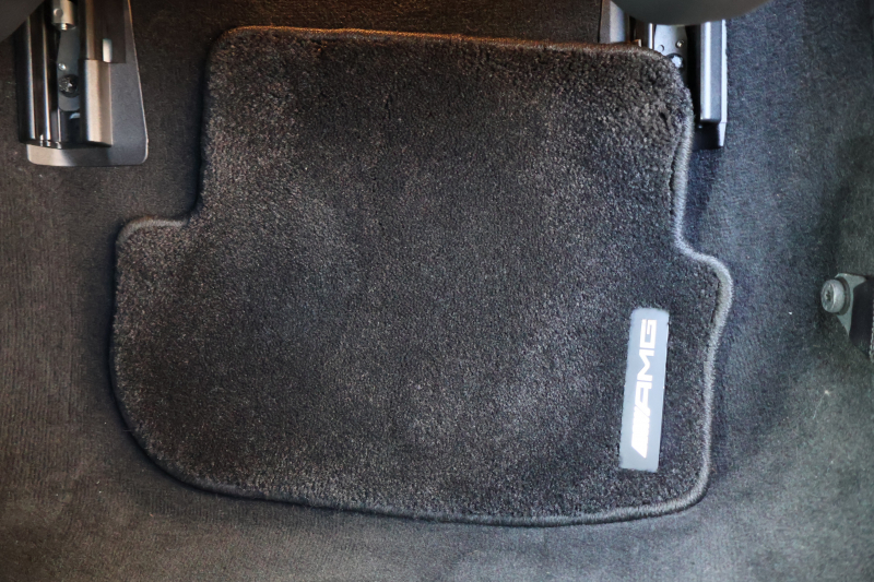 AMG Cクラス C43 4MATIC ｶﾌﾞﾘｵﾚ　後期型 ﾀﾞｰｸﾚｯﾄﾞ幌 AMGｽﾀｲﾘﾝｸﾞPKG ﾚｰﾀﾞｰｾｰﾌﾃｨPKG ｴｱﾊﾞﾗﾝｽPKG ｸﾗﾝﾍﾞﾘｰ赤革 ｼｰﾄﾋｰﾀ 純正10.25ｲﾝﾁﾅﾋﾞ地ﾃﾞｼﾞ ｺｯｸﾋﾟｯﾄDisp AppleCarPlay Burmesterｻﾗｳﾝﾄﾞ Bﾓﾆﾀｰ ﾏﾙﾁﾋﾞｰﾑLED 純正ﾄﾞﾗﾚｺ AMG19ｲﾝﾁAW　2年保証