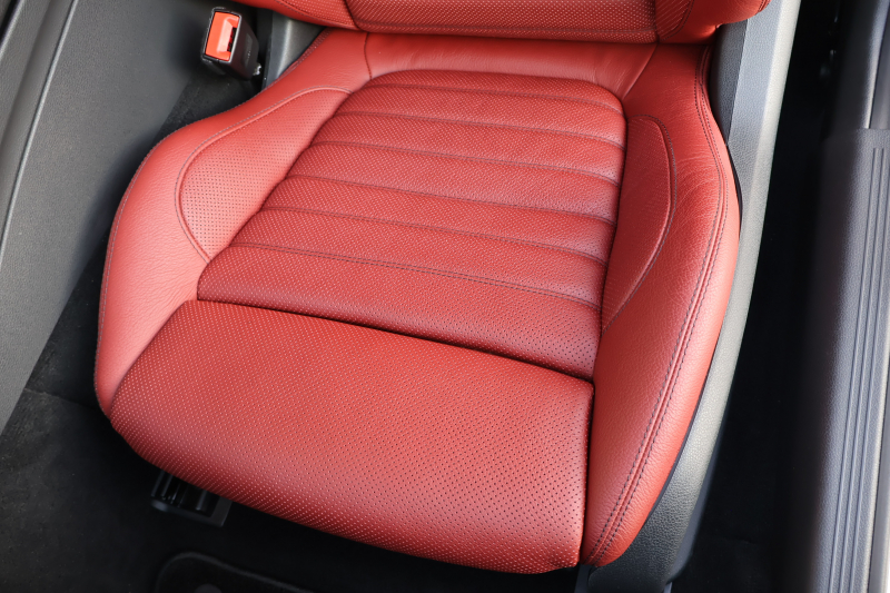 AMG Cクラス C43 4MATIC ｶﾌﾞﾘｵﾚ　後期型 ﾀﾞｰｸﾚｯﾄﾞ幌 AMGｽﾀｲﾘﾝｸﾞPKG ﾚｰﾀﾞｰｾｰﾌﾃｨPKG ｴｱﾊﾞﾗﾝｽPKG ｸﾗﾝﾍﾞﾘｰ赤革 ｼｰﾄﾋｰﾀ 純正10.25ｲﾝﾁﾅﾋﾞ地ﾃﾞｼﾞ ｺｯｸﾋﾟｯﾄDisp AppleCarPlay Burmesterｻﾗｳﾝﾄﾞ Bﾓﾆﾀｰ ﾏﾙﾁﾋﾞｰﾑLED 純正ﾄﾞﾗﾚｺ AMG19ｲﾝﾁAW　2年保証