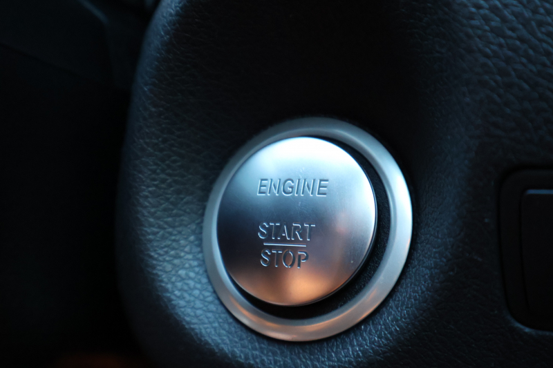 AMG GLA GLA45 4MATIC　AMGﾚｻﾞｰｴｸｽｸﾙｰｼﾌﾞPKG ﾚｰﾀﾞｰｾｰﾌﾃｨPKG AMGｽﾀｲﾘﾝｸﾞPKG ﾊﾟﾉﾗﾏSR 黒革ｼｰﾄ ﾒﾓﾘｰ機能付ﾊﾟﾜｰｼｰﾄ ｼｰﾄﾋｰﾀｰ 純正ﾅﾋﾞ地ﾃﾞｼﾞ Bﾓﾆﾀｰ 電動Rｹﾞｰﾄ ｷｰﾚｽGO ｷｾﾉﾝﾍｯﾄﾞ PTS AMG19ｲﾝﾁAW　2年保証