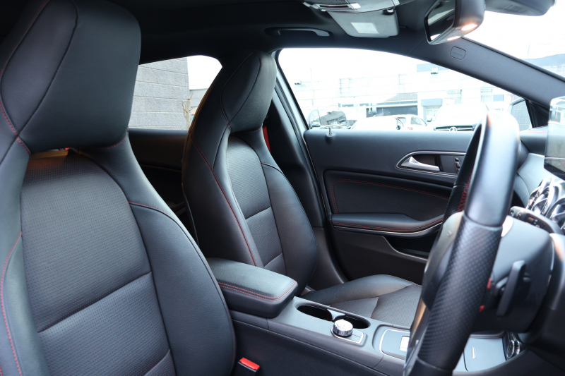 AMG GLA GLA45 4MATIC　AMGﾚｻﾞｰｴｸｽｸﾙｰｼﾌﾞPKG ﾚｰﾀﾞｰｾｰﾌﾃｨPKG AMGｽﾀｲﾘﾝｸﾞPKG ﾊﾟﾉﾗﾏSR 黒革ｼｰﾄ ﾒﾓﾘｰ機能付ﾊﾟﾜｰｼｰﾄ ｼｰﾄﾋｰﾀｰ 純正ﾅﾋﾞ地ﾃﾞｼﾞ Bﾓﾆﾀｰ 電動Rｹﾞｰﾄ ｷｰﾚｽGO ｷｾﾉﾝﾍｯﾄﾞ PTS AMG19ｲﾝﾁAW　2年保証