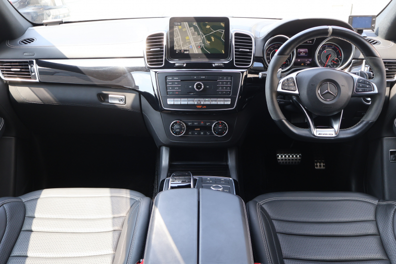AMG GLE GLE63S 4MATIC　ﾚｰﾀﾞｰｾｰﾌﾃｨPKG 63S専用AMGｽﾀｲﾘﾝｸﾞPKG AMGﾊﾟﾌｫｰﾏﾝｽｽﾃｱﾘﾝｸﾞ ﾊﾟﾉﾗﾐｯｸSR 黒ﾅｯﾊﾟ革ｼｰﾄ ｼｰﾄﾋｰﾀｰ  ﾍﾞﾝﾁﾚｰﾀｰ 純正8ｲﾝﾁﾅﾋﾞ地ﾃﾞｼﾞ 360度ｶﾒﾗｼｽﾃﾑ harman/kardon AppleCarPlay 電動Rｹﾞｰﾄ LEDﾍｯﾄﾞﾗｲﾄ AMG21ｲﾝﾁAW　2年保証
