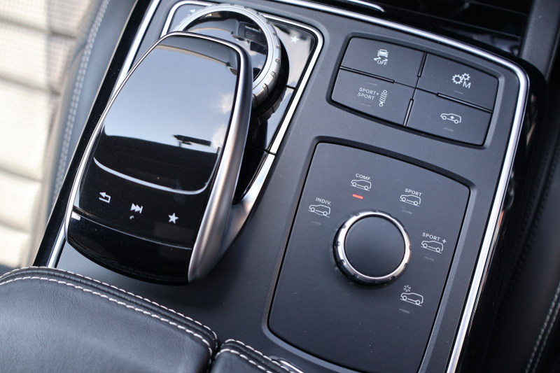 AMG GLE GLE63S 4MATIC　ﾚｰﾀﾞｰｾｰﾌﾃｨPKG 63S専用AMGｽﾀｲﾘﾝｸﾞPKG AMGﾊﾟﾌｫｰﾏﾝｽｽﾃｱﾘﾝｸﾞ ﾊﾟﾉﾗﾐｯｸSR 黒ﾅｯﾊﾟ革ｼｰﾄ ｼｰﾄﾋｰﾀｰ  ﾍﾞﾝﾁﾚｰﾀｰ 純正8ｲﾝﾁﾅﾋﾞ地ﾃﾞｼﾞ 360度ｶﾒﾗｼｽﾃﾑ harman/kardon AppleCarPlay 電動Rｹﾞｰﾄ LEDﾍｯﾄﾞﾗｲﾄ AMG21ｲﾝﾁAW　2年保証