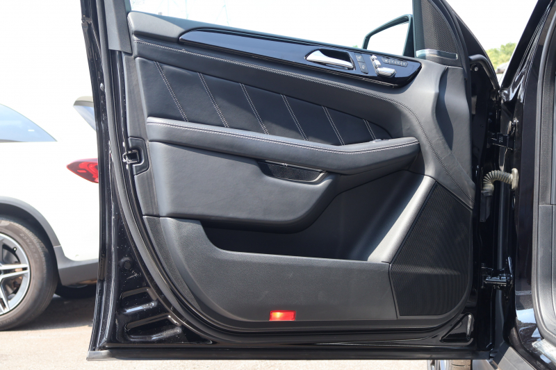 AMG GLE GLE63S 4MATIC　ﾚｰﾀﾞｰｾｰﾌﾃｨPKG 63S専用AMGｽﾀｲﾘﾝｸﾞPKG AMGﾊﾟﾌｫｰﾏﾝｽｽﾃｱﾘﾝｸﾞ ﾊﾟﾉﾗﾐｯｸSR 黒ﾅｯﾊﾟ革ｼｰﾄ ｼｰﾄﾋｰﾀｰ  ﾍﾞﾝﾁﾚｰﾀｰ 純正8ｲﾝﾁﾅﾋﾞ地ﾃﾞｼﾞ 360度ｶﾒﾗｼｽﾃﾑ harman/kardon AppleCarPlay 電動Rｹﾞｰﾄ LEDﾍｯﾄﾞﾗｲﾄ AMG21ｲﾝﾁAW　2年保証